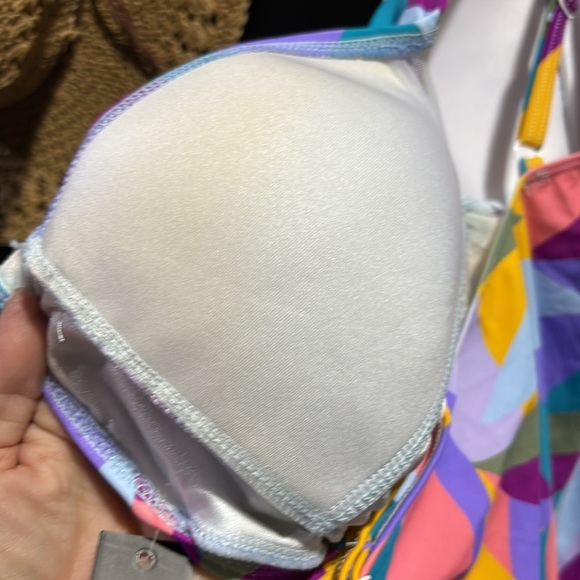 Romenza Targo sweeheart neckline,draped waist, adjustable straps, padded swim - Picture 7 of 12